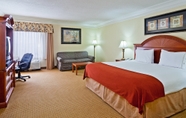 Bedroom 6 Holiday Inn Express Ringgold, an IHG Hotel