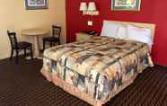 Bedroom 2 Americas Best Value Inn Sarasota Downtown