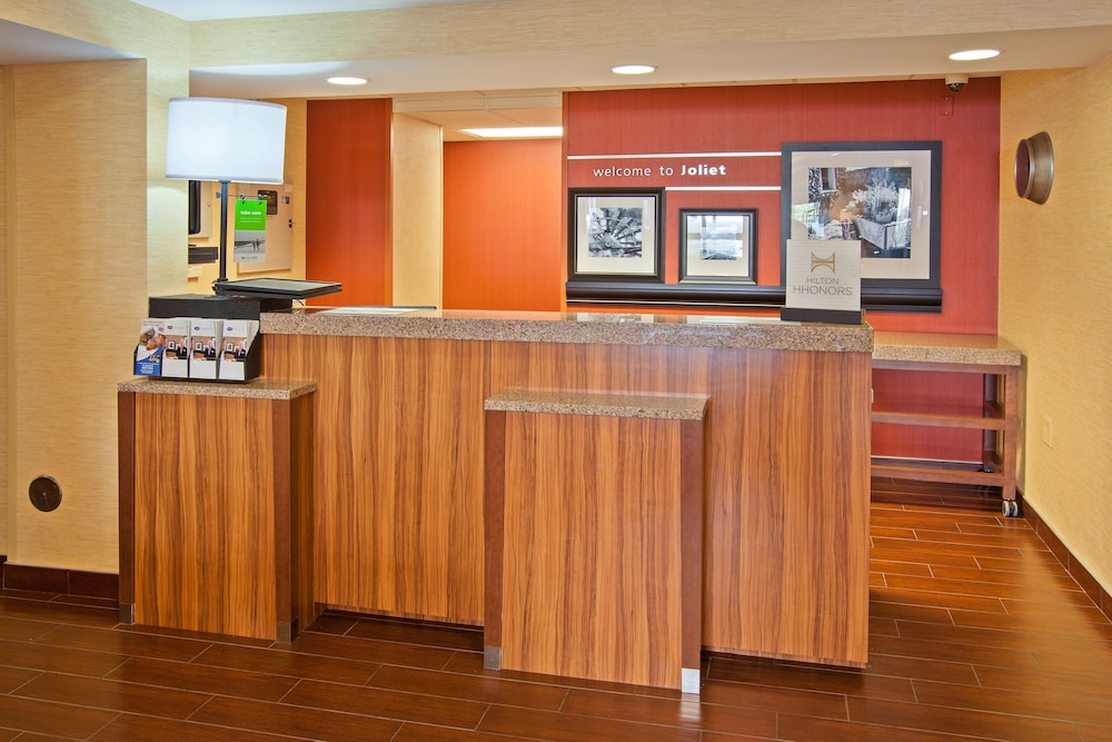 Lobi Hampton Inn Joliet - I-55