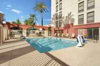 Swimming Pool Hampton Inn Phoenix/Chandler