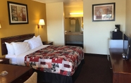 Bedroom 2 Americas Best Value Inn Batesville