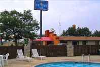 Swimming Pool A Victory Inn - Roseville