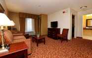 Ruang Umum 5 Hampton Inn & Suites Charlottesville-At the University