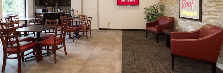 Lobby Red Roof Inn PLUS+ & Suites Opelika