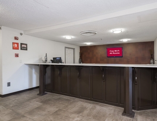 Lobby 2 Red Roof Inn PLUS+ & Suites Opelika