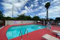 Swimming Pool University Inn
