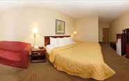 Bedroom 3 Comfort Inn Shelbyville North