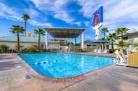 Hồ bơi Motel 6 Las Vegas, NV - Tropicana