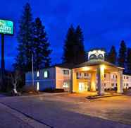 Exterior 3 Quality Inn & Suites Weed - Mount Shasta