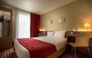 Bedroom 3 Campanile Hotel Paris Bercy Village