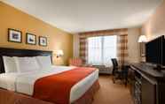 ห้องนอน 2 Country Inn & Suites by Radisson, Dundee, MI