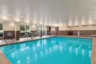 Swimming Pool Fairfield Inn by Marriott Visalia Sequoia