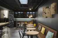 Bar, Kafe dan Lounge Zoom Hotel