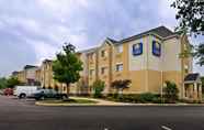 ภายนอกอาคาร 7 Comfort Inn & Suites Airport Dulles - Gateway