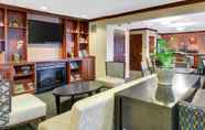 ล็อบบี้ 4 Comfort Inn & Suites Airport Dulles - Gateway
