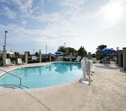 สระว่ายน้ำ 5 Comfort Suites Myrtle Beach Central