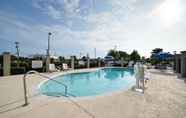 สระว่ายน้ำ 5 Comfort Suites Myrtle Beach Central