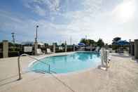 สระว่ายน้ำ Comfort Suites Myrtle Beach Central