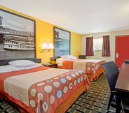 Kamar Tidur 5 Super 8 by Wyndham Cincinnati/Springdale OH