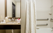 Toilet Kamar 2 Hilton Garden Inn Columbus/Dublin