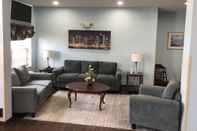 Lobby Howard Johnson by Wyndham Elk Grove Village/Chicago O'Hare