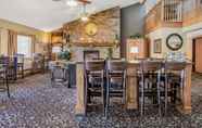 Bar, Kafe dan Lounge 6 AmericInn by Wyndham White Bear Lake St. Paul