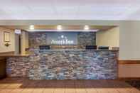 ล็อบบี้ AmericInn by Wyndham White Bear Lake St. Paul