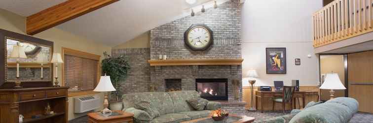 Lobi Cobblestone Hotel & Suites – Wisconsin Rapids