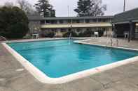 Hồ bơi Econo Lodge Inn & Suites Central