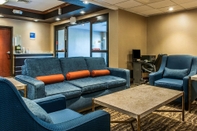 Lobby Comfort Inn East