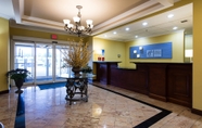 Lobi 4 Holiday Inn Express & Suites Columbia-I-26 @ Harbison Blvd, an IHG Hotel