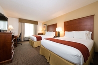 Bedroom Holiday Inn Express & Suites Columbia-I-26 @ Harbison Blvd, an IHG Hotel