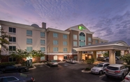 Exterior 3 Holiday Inn Express & Suites Columbia-I-26 @ Harbison Blvd, an IHG Hotel