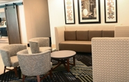 Lobi 6 Holiday Inn Express & Suites Columbia-I-26 @ Harbison Blvd, an IHG Hotel