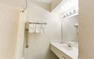 Toilet Kamar 5 Malone Inn