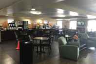 Bar, Cafe and Lounge Holiday Inn Express London, an IHG Hotel