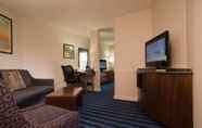 Common Space 3 Fairfield Inn & Suites by Marriott Lancaster