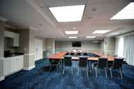 Functional Hall Hampton Inn Salem East - Electric Road