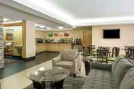 Lobi Quality Inn Richmond Airport