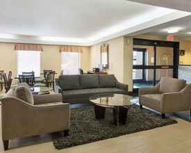 Lobi 4 Quality Inn Richmond Airport