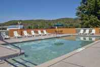 Swimming Pool Quality Inn Andrews