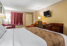 Others 7 Quality Inn & Suites near Robins Air Force Base