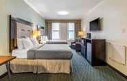 Bedroom 5 Red Lion Inn & Suites Philadelphia