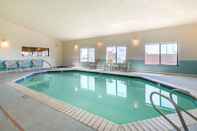 Swimming Pool Comfort Inn Limon