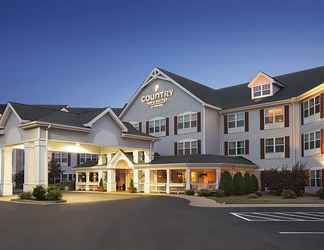 Exterior 2 Country Inn & Suites by Radisson, Beckley, WV