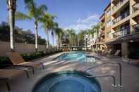 Swimming Pool Courtyard by Marriott Orlando East/UCF Area