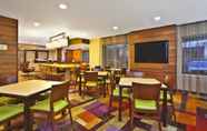 Nhà hàng 7 Fairfield Inn & Suites by Marriott Chicago Southeast/Hammond