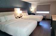 Bedroom 5 La Quinta Inn & Suites by Wyndham Santa Rosa