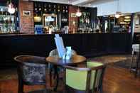 Bar, Cafe and Lounge Red Lion Hotel by Greene King Inns