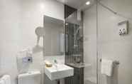 Toilet Kamar 6 Hotel Yoldi